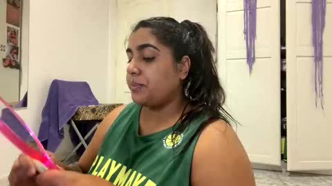 Snapshot of sheeylaroee chatting on 27, 3, 2026 Heidy online show from 27, 3, 2026