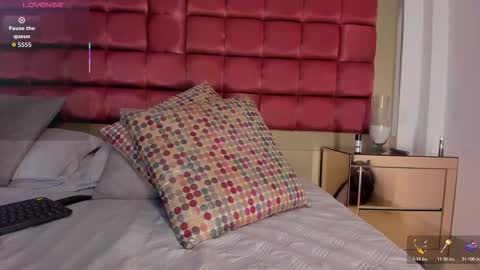 Snapshot of shegoblake chatting on 28, 11, 2025 Shego online show from 28, 11, 2025