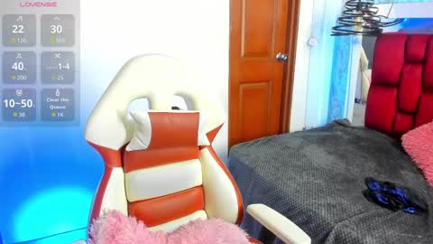 Snapshot of sheilly_brown chatting on 18, 10, 2025 sheilly_brown online show from 18, 10, 2025