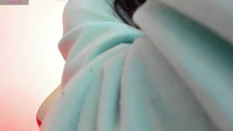 Snapshot of sheilly_brown chatting on 23, 11, 2025 sheilly_brown online show from 23, 11, 2025