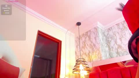 Snapshot of sheilly_brown chatting on 25, 11, 2025 sheilly_brown online show from 25, 11, 2025