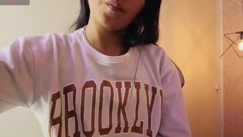 Snapshot of sheilly_brown chatting on 25, 6, 2026 sheilly_brown online show from 25, 6, 2026