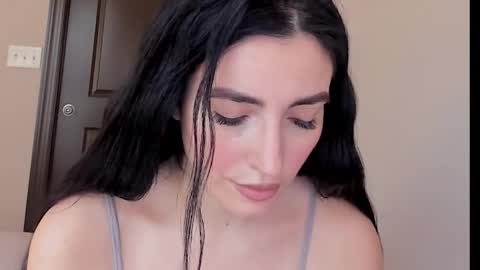 Snapshot of sheisallthat chatting on 12, 11, 2025 sheisallthat online show from 12, 11, 2025