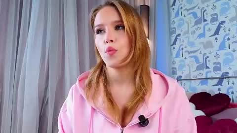 Snapshot of sheliamuyres chatting on 18, 6, 2026 Lina online show from 18, 6, 2026