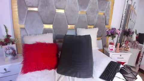 Snapshot of shellbydior chatting on 7, 2, 2025 shellbydior online show from 7, 2, 2025