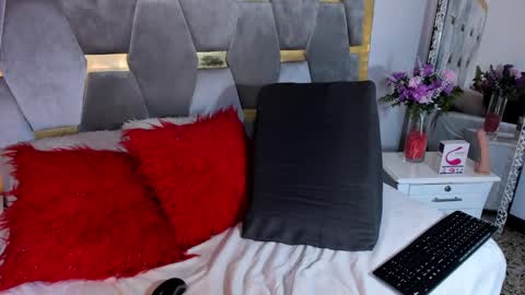 Snapshot of shellbydior chatting on 8, 3, 2025 shellbydior online show from 8, 3, 2025