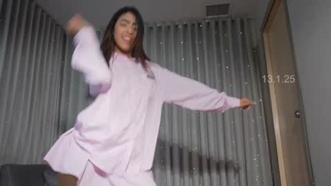  In instagram shena nomy online show from 14, 1, 2025