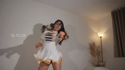  In instagram shena nomy online show from 16, 10, 2025