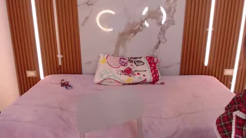 Snapshot of shena_nomy1 chatting on 18, 10, 2025 shena_nomy1 online show from 18, 10, 2025