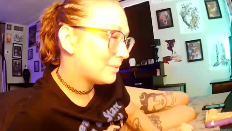 Snapshot of sheridenault chatting on 5, 10, 2025 Harley Townsend online show from 5, 10, 2025