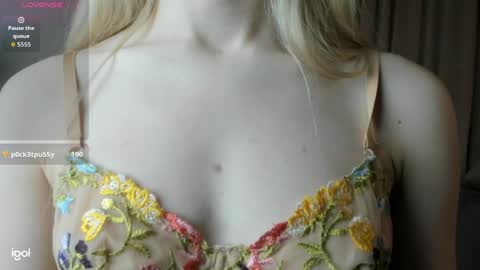 Snapshot of sherylllammey chatting on 30, 4, 2026 Sara online show from 30, 4, 2026