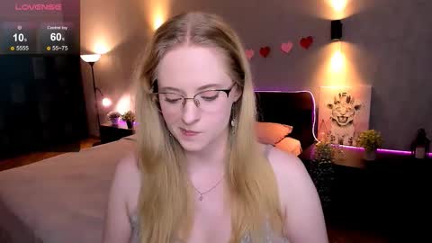 Hello guys my name is Aemilia online show from 11, 9, 2025