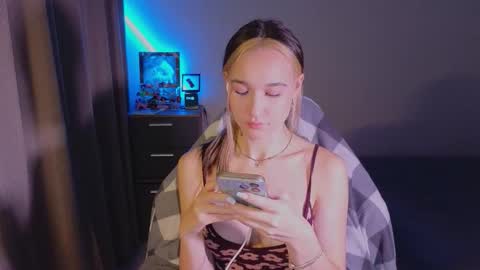 Snapshot of shey1i chatting on 2, 12, 2025 Sheyli online show from 2, 12, 2025