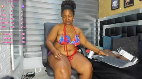 Snapshot of sheyla__ebony chatting on 28, 3, 2026 sheyla__ebony online show from 28, 3, 2026