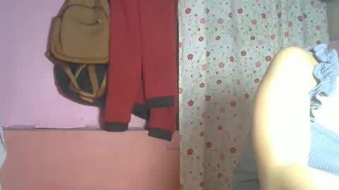 Snapshot of shimmering_kate chatting on 11, 1, 2025 shimmering_kate online show from 11, 1, 2025