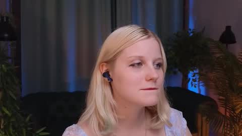 help me reach my first 25 thumbs up online show from 13, 9, 2025