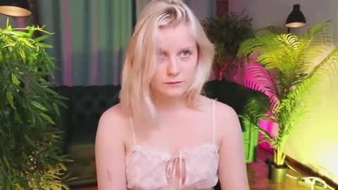 help me reach my first 25 thumbs up online show from 1, 11, 2025