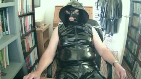 Snapshot of shinygary chatting on 5, 7, 2026 Shiny Gary online show from 5, 7, 2026