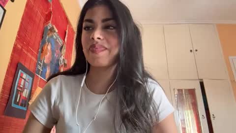 Snapshot of shirleendurrah chatting on 3, 4, 2026 Karin online show from 3, 4, 2026