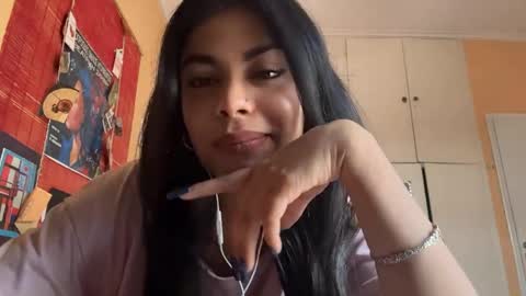 Snapshot of shirleendurrah chatting on 5, 4, 2026 Karin online show from 5, 4, 2026