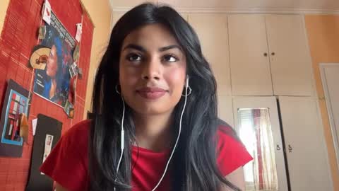 Snapshot of shirleendurrah chatting on 6, 4, 2026 Karin online show from 6, 4, 2026