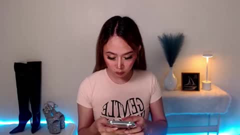 WET AND WILD YHANNA online show from 25, 9, 2025