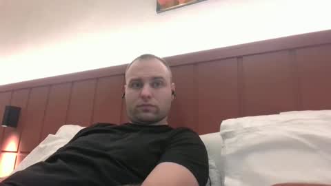 Snapshot of shmele_04 chatting on 18, 11, 2025 shmele_04 online show from 18, 11, 2025