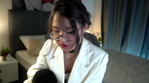 Naomi online show from 2, 4, 2026