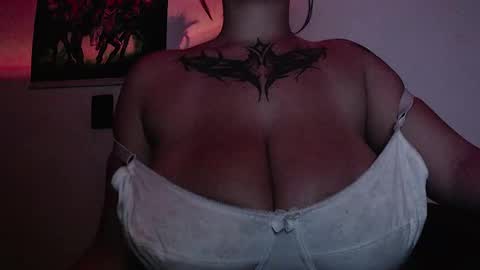 Shopie Hank  online show from 25, 1, 2025