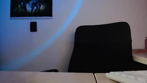 Shopie Hank  online show from 2, 2, 2025