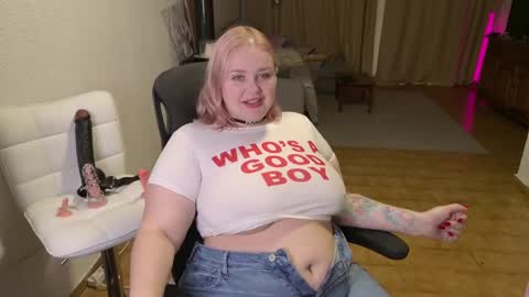 Snapshot of showmebbw chatting on 3, 5, 2026 Mimi online show from 3, 5, 2026