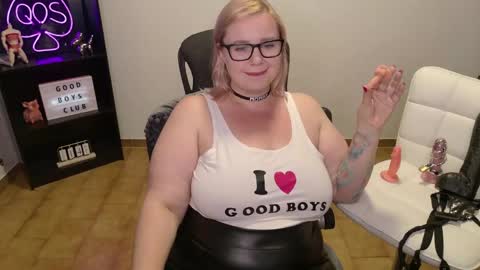 Snapshot of showmebbw chatting on 14, 5, 2026 Mimi online show from 14, 5, 2026