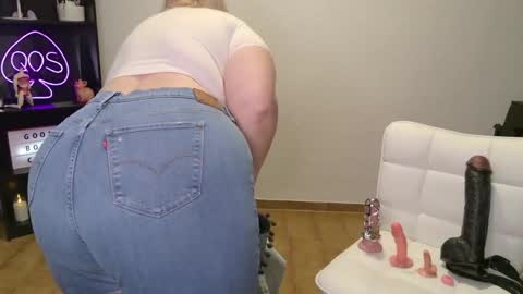 Snapshot of showmebbw chatting on 24, 5, 2026 Mimi online show from 24, 5, 2026