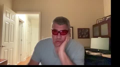 Chicago Guy online show from 29, 10, 2025