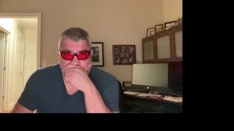 Snapshot of showmet chatting on 3, 8, 2026 Chicago Guy online show from 3, 8, 2026