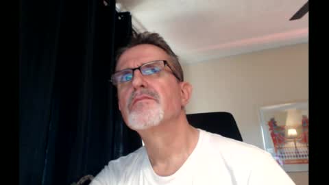 Snapshot of shrewtamer chatting on 4, 3, 2025 shrewtamer online show from 4, 3, 2025