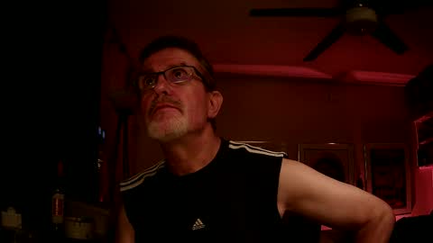 Snapshot of shrewtamer chatting on 22, 9, 2025 shrewtamer online show from 22, 9, 2025