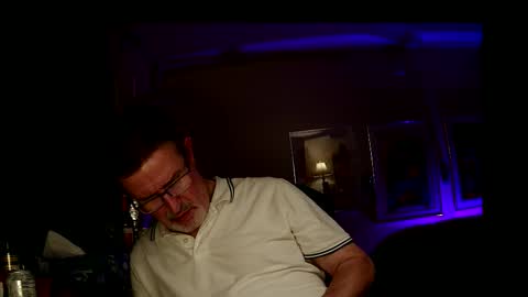 Snapshot of shrewtamer chatting on 11, 10, 2025 shrewtamer online show from 11, 10, 2025