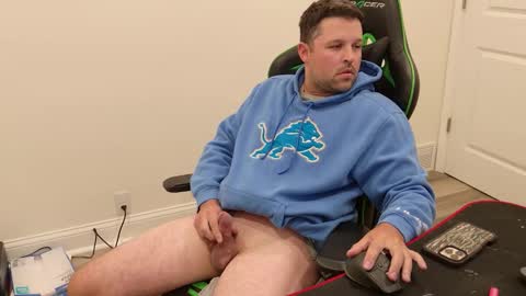 Snapshot of shroomhead5 chatting on 14, 10, 2025 shroom online show from 14, 10, 2025