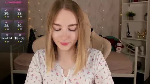 Snapshot of shy__polly chatting on 16, 12, 2025 Polly online show from 16, 12, 2025