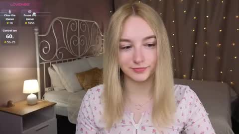Snapshot of shy__polly chatting on 9, 5, 2026 Polly online show from 9, 5, 2026