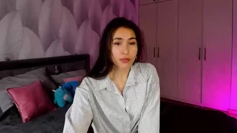 Snapshot of shy_bambiii chatting on 26, 10, 2025 Mika online show from 26, 10, 2025