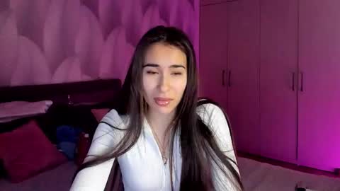 Snapshot of shy_bambiii chatting on 4, 11, 2025 Mika online show from 4, 11, 2025