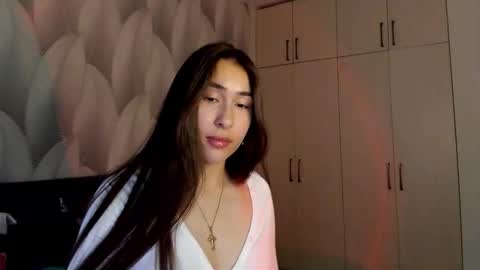 Snapshot of shy_bambiii chatting on 5, 12, 2025 Mika online show from 5, 12, 2025