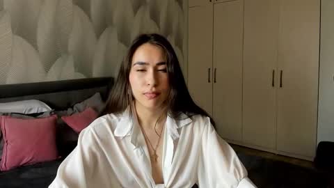 Snapshot of shy_bambiii chatting on 2, 3, 2026 Mika online show from 2, 3, 2026