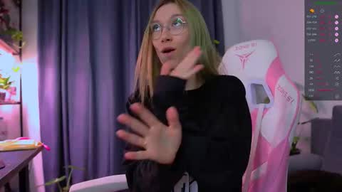  HI i am Marcy online show from 25, 11, 2025