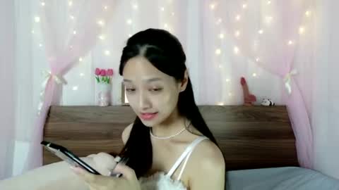 Snapshot of shy_pink_doll chatting on 21, 7, 2026 shy_pink_doll online show from 21, 7, 2026