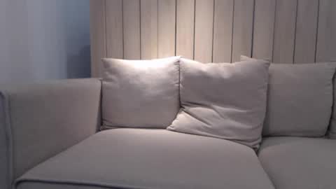 shy_schoolgirl_ online show from 18, 2, 2025