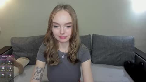 Snapshot of shy_suchka chatting on 21, 9, 2025 Melissa online show from 21, 9, 2025