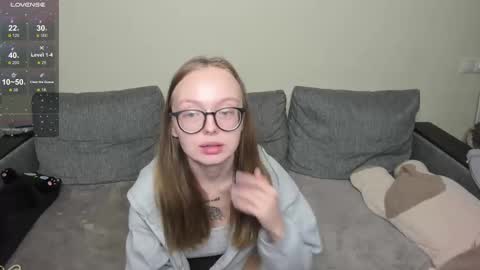 Snapshot of shy_suchka chatting on 19, 10, 2025 Melissa online show from 19, 10, 2025